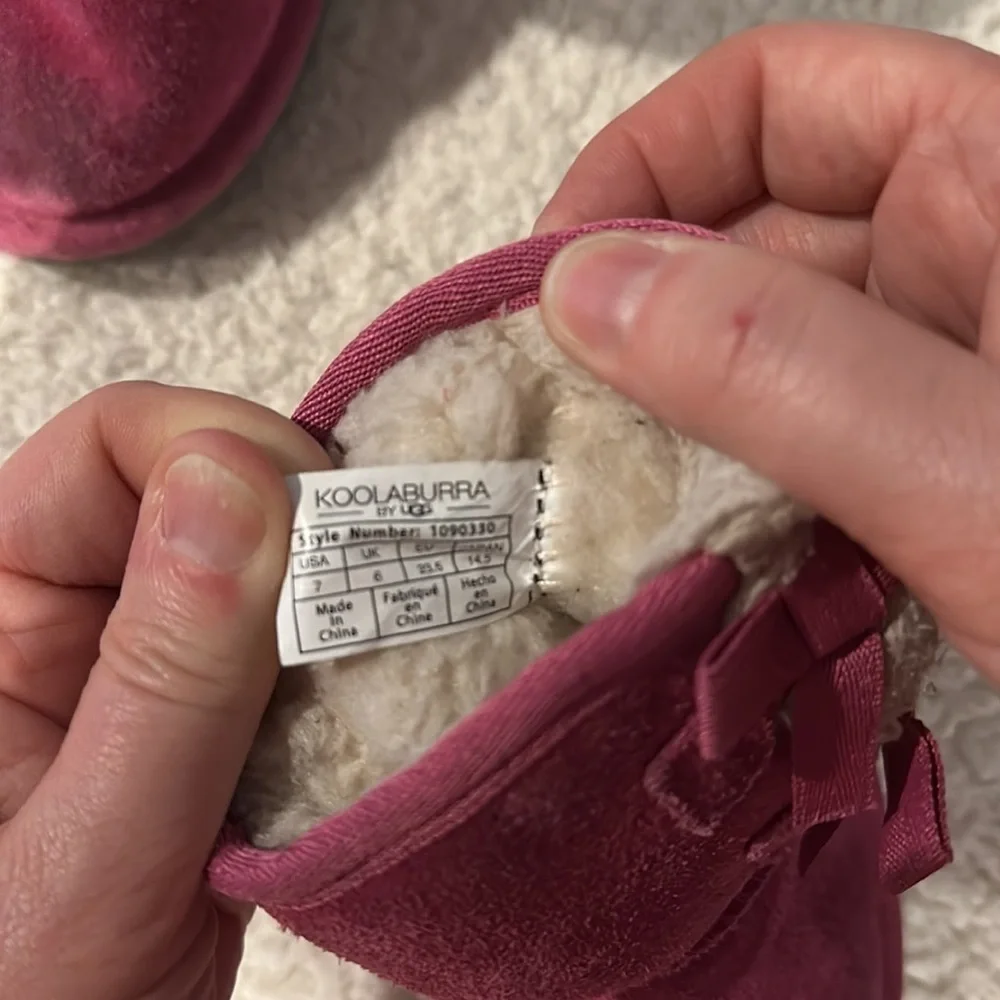 UGG Koolaburra size 7 toddler